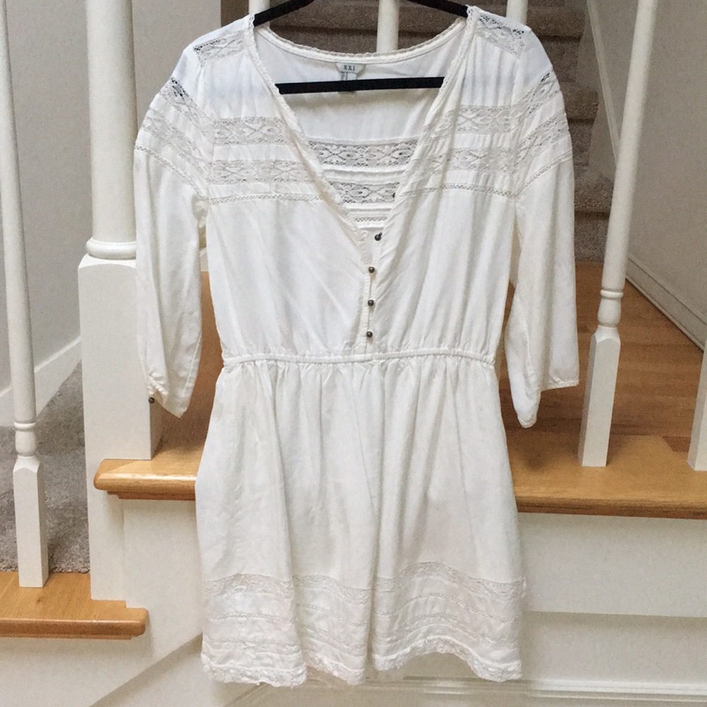 White lace long sleeve dress